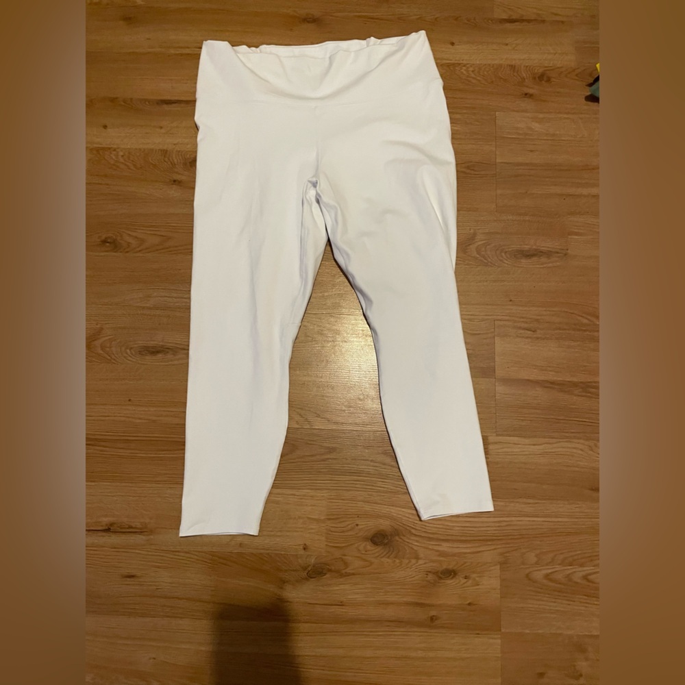 Fabletics Classic White Leggings